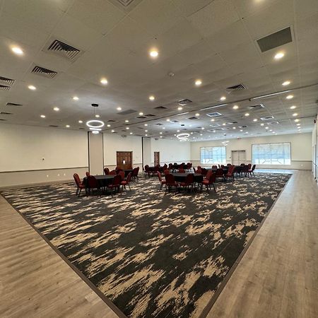 Clarion Inn & Suites Dothan South Ngoại thất bức ảnh