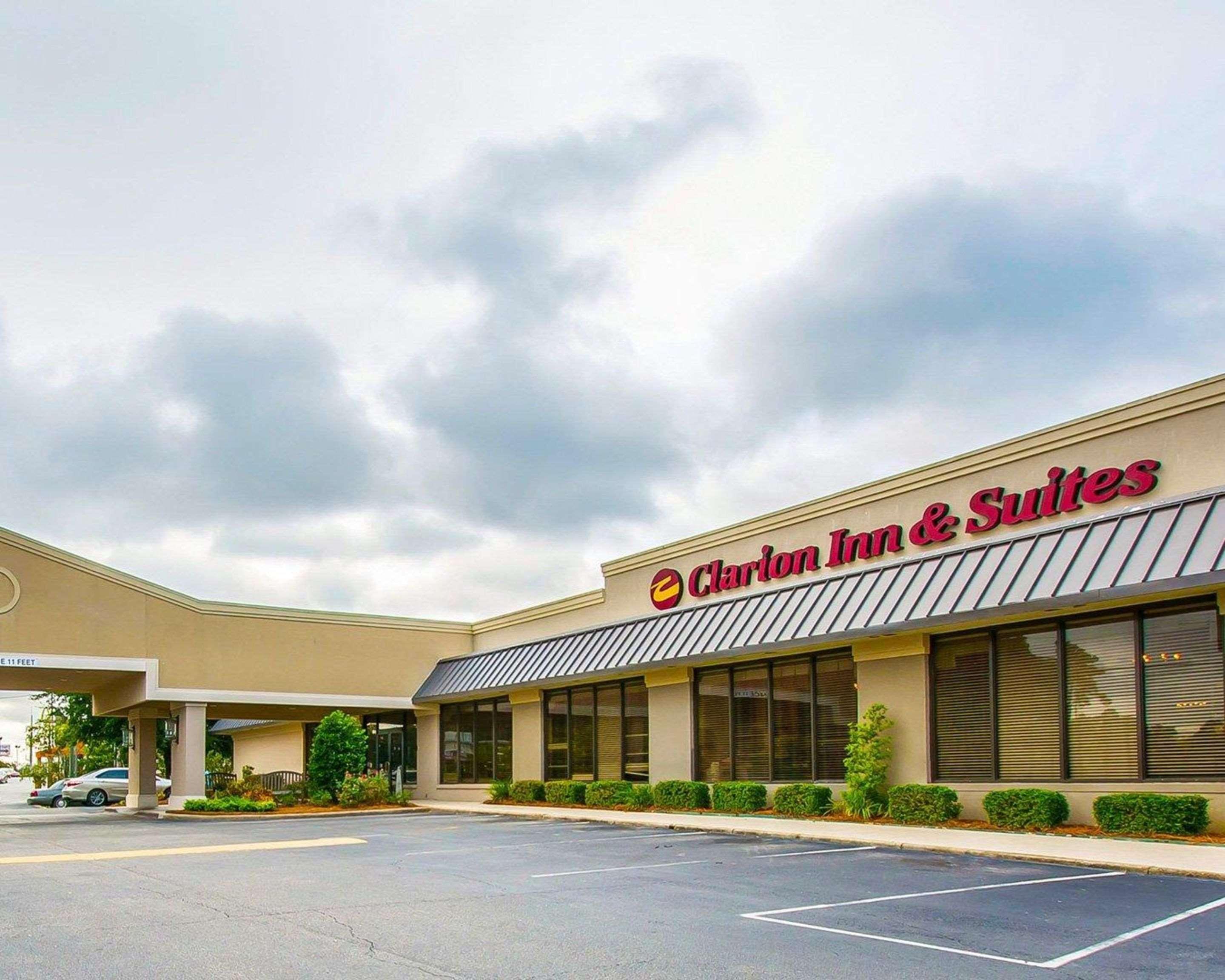 Clarion Inn & Suites Dothan South Ngoại thất bức ảnh