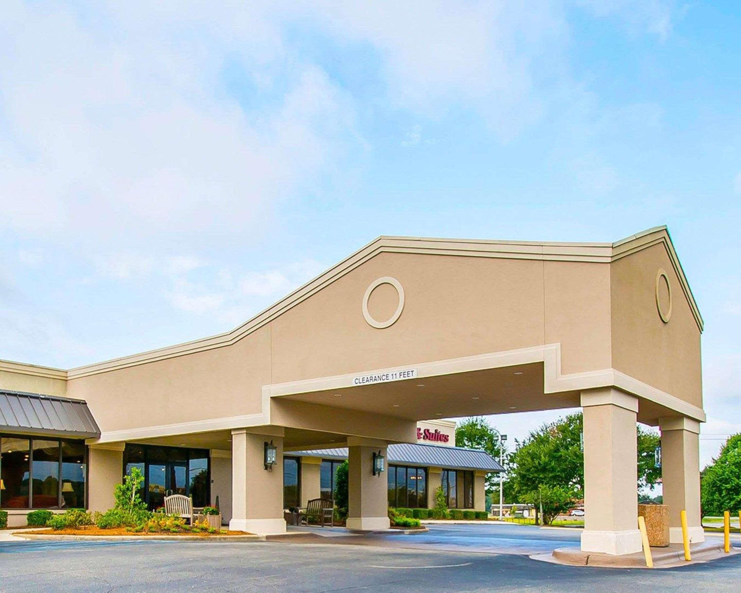 Clarion Inn & Suites Dothan South Ngoại thất bức ảnh