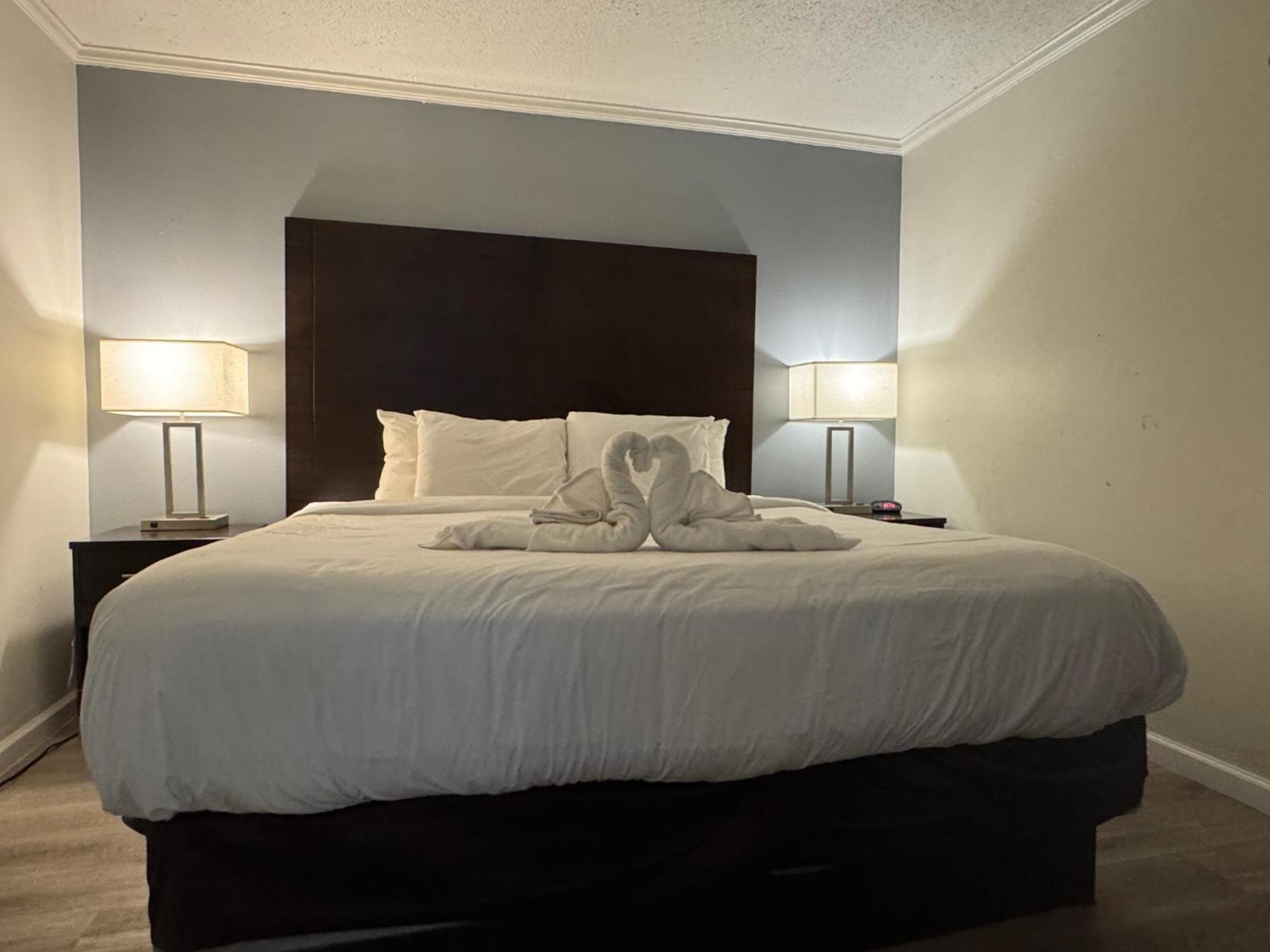 Clarion Inn & Suites Dothan South Ngoại thất bức ảnh