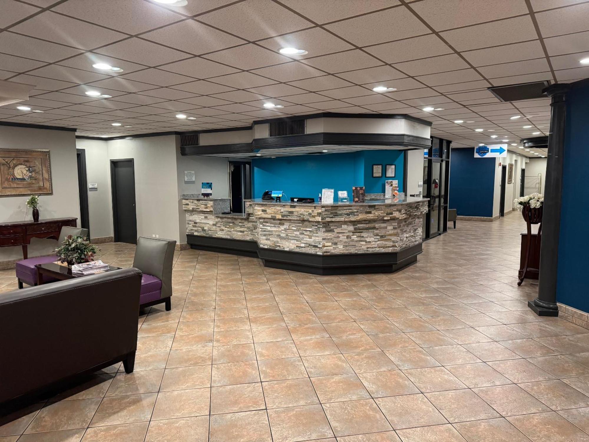 Clarion Inn & Suites Dothan South Ngoại thất bức ảnh